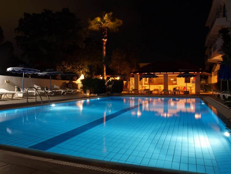 Margaret Hotel Kremasti  Bagian luar foto